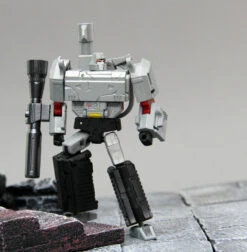 [Pre-Order] DX9 Toys X13D Mightron Megatron Damaged Version -Figure Forge Outlet Store 045ffd6ffe