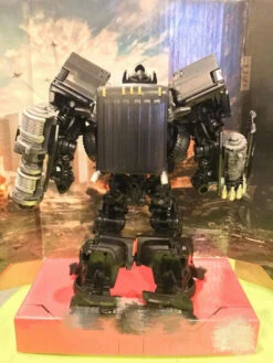 Takara Studio Series SS14 SS-14 Voyager Class Ironhide -Figure Forge Outlet Store 746a2c1d68