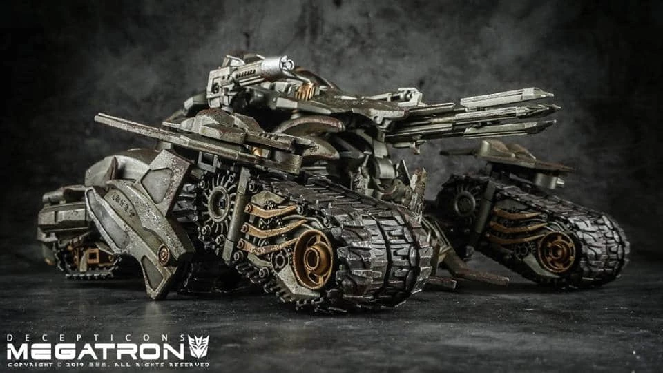 TF Dream Factory GOD-11S Megatron Battle Damaged Version 5 TF Dream Factory GOD-11S Megatron Battle Damaged Version - Image 5