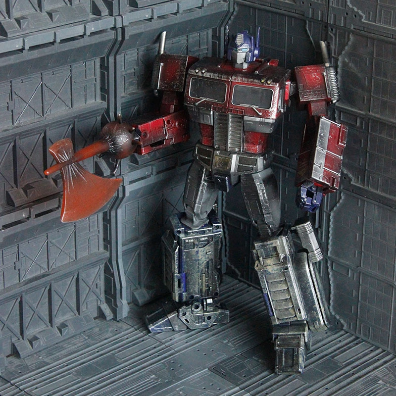 Weijiang WJ MPP10 Oversized Optimus Prime Extremely Damaged Version 2 Weijiang WJ MPP10 Oversized Optimus Prime Extremely Damaged Version - Image 2